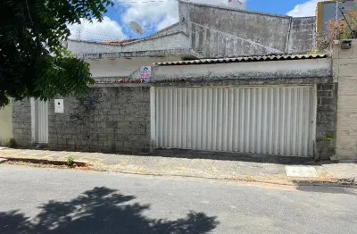 Casa com 4 quartos à venda na Rua Carolino de Aquino, 212, Fátima, Fortaleza