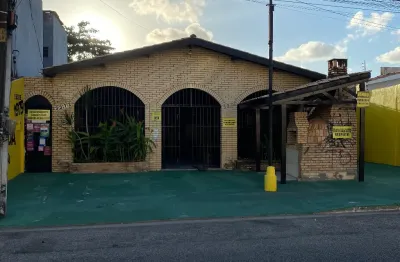 Vende  imóvel  com restaurante montado porteira fechada