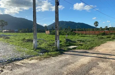 Vende dois lotes  esquina no condomínio portal dos ventos