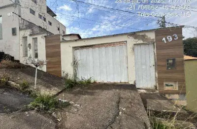 Oportunidade única em tres coracoes - mg | tipo: casa | negociação: leilão  | situação: imóvel