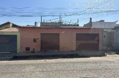 Oportunidade única em tres coracoes - mg | tipo: casa | negociação: leilão  | situação: imóvel