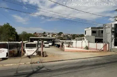 Oportunidade única em tres coracoes - mg | tipo: comercial | negociação: leilão  | situação: imóvel