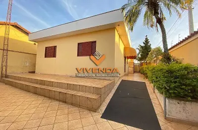 Casa com 3 quartos à venda na Rua Professor Olívio Peixoto, Centro, Cristais Paulista