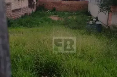 Terreno medindo 10x34m² á venda no bairro formosa, alvorada-rs.