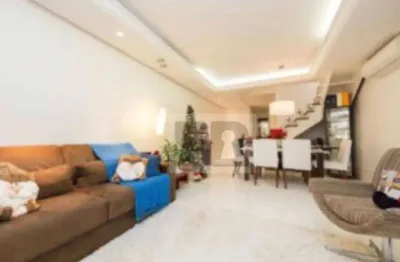 Belíssima cobertura semi mobiliada, com um excelente acabamento, de 3 dorm. bairro petrópolis, porto alegre/rs, com  232m² privativos.