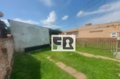 Excelente casa de 2 dorm., c/ com vagas de garagem, sumaré, alvorada/rs, 50m² privativos e 363m² do terreno.