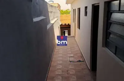 Casa à venda em São Paulo, Jardim Ipê, com 2 quartos, com 125 m²