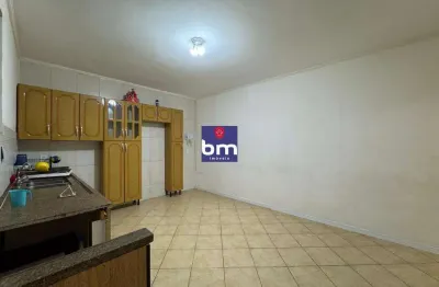 Casa para alugar em São Paulo, Parque Regina, com 2 quartos, com 80 m²