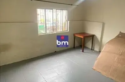 Casa para alugar em São Paulo, Jardim São Luís, com 1 quarto, com 22 m²