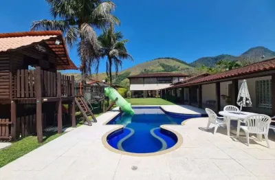 Casa térrea com 6 suítes à venda no condomínio porto frade em angra dos reis