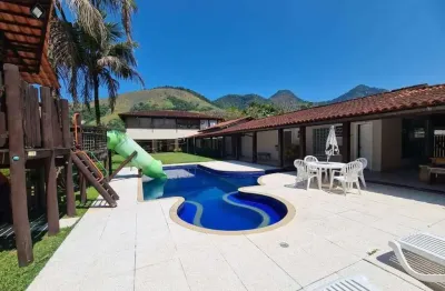 Casa térrea com 6 suítes à venda no condomínio porto frade em angra dos reis