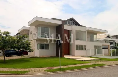 Casa moderna á venda no condomínio alphaville na barra da tijuca