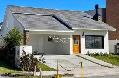 Casa em condomínio fechado com 3 quartos à venda na Avenidad Adolfo Fetter, Laranjal, Pelotas
