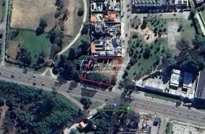 Terreno de esquina e plano  próximo ao clube caça e pesca