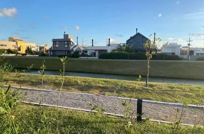 Terreno em condomínio fechado à venda no Laranjal, Pelotas 