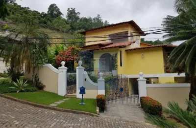 Casa no condomínio vale real 4 quartos sendo 1 suíte master