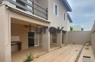Casa à venda 3 quartos, 1 suite, 2 vagas, 384m², centro, vinhedo - sp