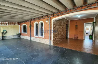 Casa com 3 quartos à venda na Rua Santinho Astolfi, 47, Parque das Colinas, Valinhos