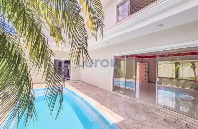 Casa à Venda e Locação Condomínio Millennium - Valinhos /  SPBela casa 3 suítes