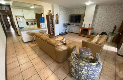 Apartamento com 3 dormitórios totalmente mobiliado localizado no centro de xangri-lá.