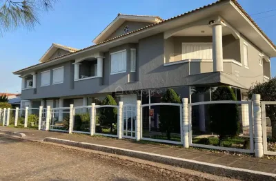 Apartamento duplex com 4 dormitórios próximo ao mar em xangri-lá.