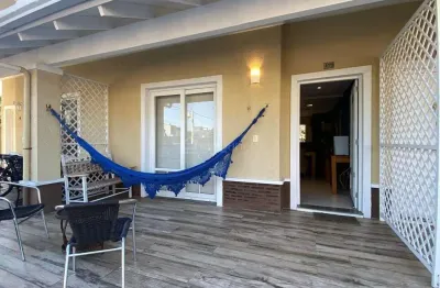 Casa à venda no condomínio fechado pacific em xangri-lá.