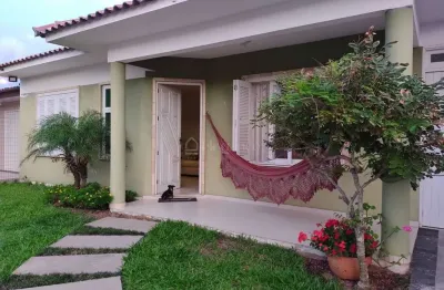Casa com 3 quartos à venda na Rua Dos Corais, 434, Centro, Xangri-Lá