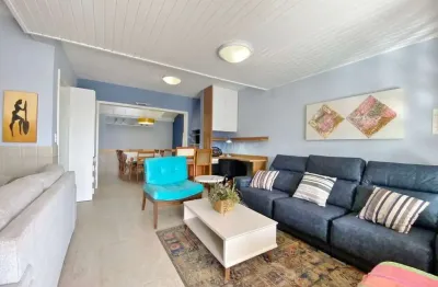 Elegance Imóveis: Belíssimo Duplex com 3 dormitórios, totalmente mobiliado, localizado no centro de Xangri-lá.