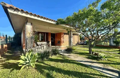 Casa em condomínio fechado com 3 quartos à venda na Ibirapuitã, 662, Centro, Xangri-Lá por R$ 850.000