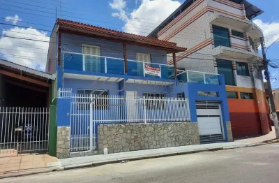 Casa com 3 quartos à venda na Rua Sebastião Garcia Gimenes, 335, Alvinópolis, Atibaia