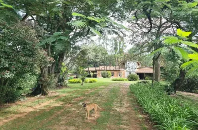 Sítio com lago em atibaia | boa localização |  com escritura | semi-mobiliado