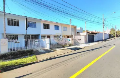 Casa com 3 quartos para alugar na Rua Santa Fé, 200, Centro, Pinhais