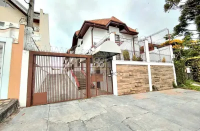 Sobrado - R Doutor Carlos de Paula Soares, 191 - Merces - Curitiba - PR