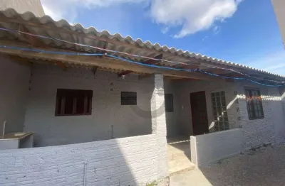 Casa com 2 dormitórios para alugar, 35 m² por r$ 1.300/mês - avenida - santa cruz do sul/rs