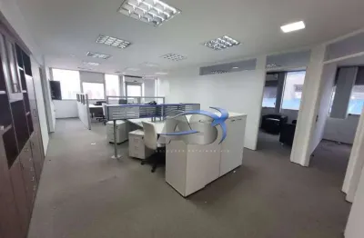 Andar comercial em pinheiros com 328,59m² 2 salões em vão livre e 7 salas  4 vagas de garagem