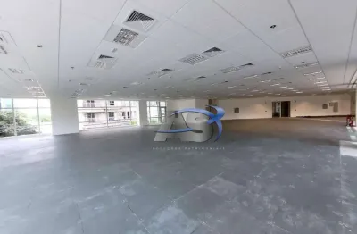 Conjunto em pinheiros com 528m² em vão livre 7 vagas de garagem
