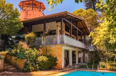 Atraente casa tipo para venda em interlagos com 4 quartos, sendo 2 suítes, 380m²