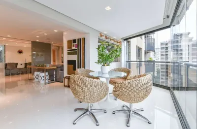 Funcional apartamento para venda em Vila Nova Conceição com 3 quartos, sendo 3 suítes , 244m²