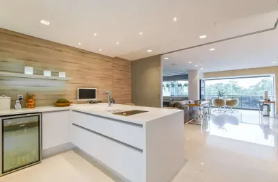 Atraente apartamento para venda em Vila Nova Conceição com 3 quartos, sendo 3 suítes , 244m²