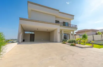 Sensacional casa em condomínio para venda com 3 quartos, sendo 3 suítes, 280m²