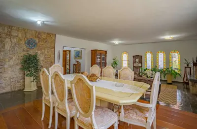 Casa no condomínio residencial shangrilá para venda com 3 quartos, sendo 1 suíte, 476m²