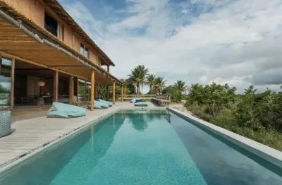 Elegante casa em condomínio para venda com 4 quartos, sendo 4 suítes, 446m²