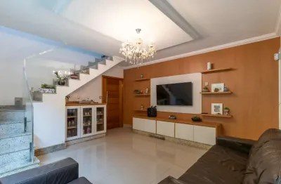 Agradável casa tipo para venda em interlagos com 3 quartos, sendo 3 suítes, 125m²