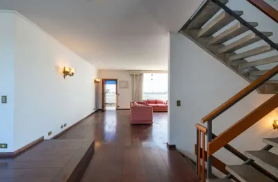 Funcional casa tipo para venda e locação em vila tramontano com 4 quartos, sendo 2 suítes, 375m²