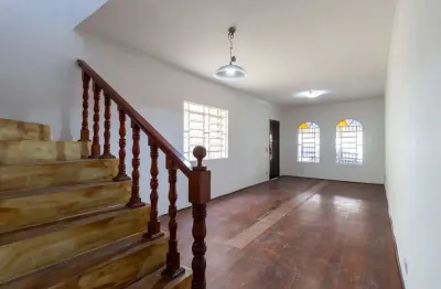 Funcional sobrado para venda em vila marari com 3 quartos, sendo 1 suíte, 180m²