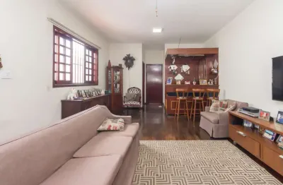 Sensacional casa tipo para venda e locação em lapa com 4 quartos, sendo 1 suíte, 179m²