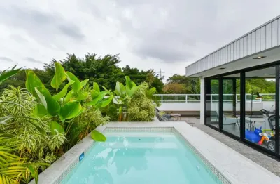 Versátil cobertura para venda em alto de pinheiros com 3 quartos, sendo 1 suíte , 260m²