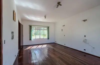 Deslumbrante casa para venda em Rudge Ramos com 3 quartos, sendo 2 suítes , 291m²