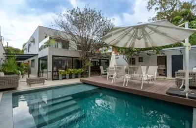 Aconchegante casa para venda em Alto de Pinheiros com 4 quartos, sendo 4 suítes , 344m²