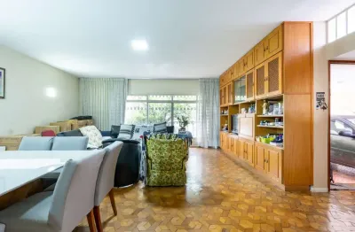Imperdível casa para venda em Jardim Jussara com 3 quartos, sendo 1 suíte , 414m²